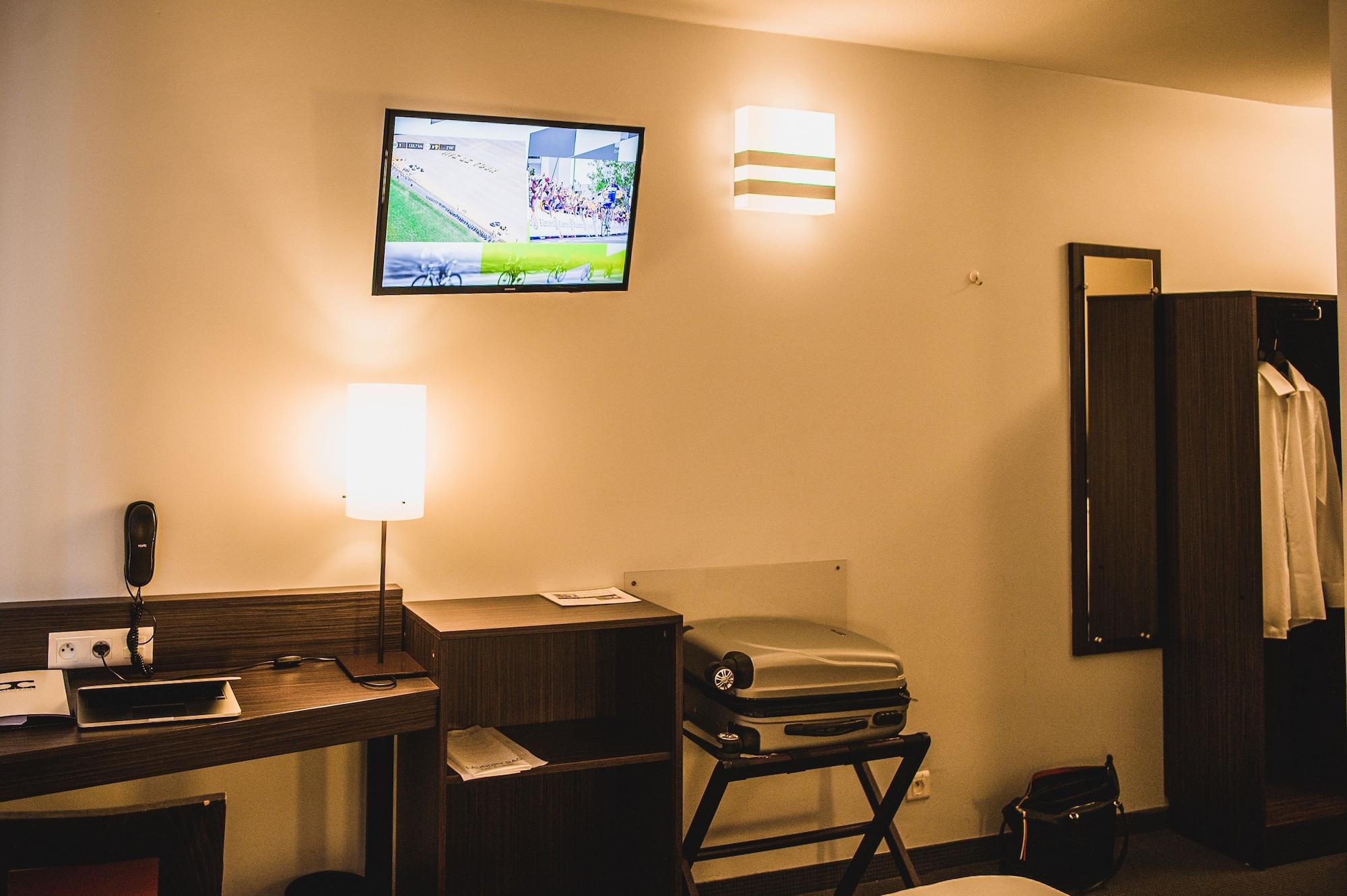 Dc Hotel Charleroi Airport 外观 照片