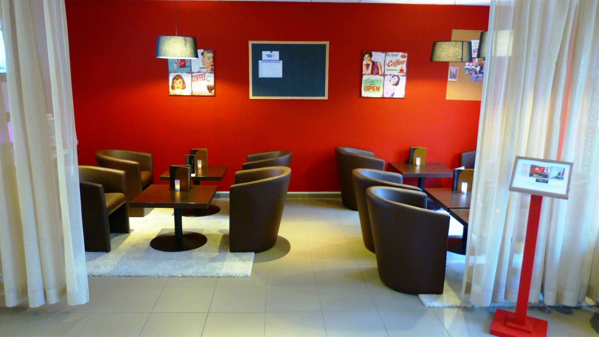 Dc Hotel Charleroi Airport 外观 照片